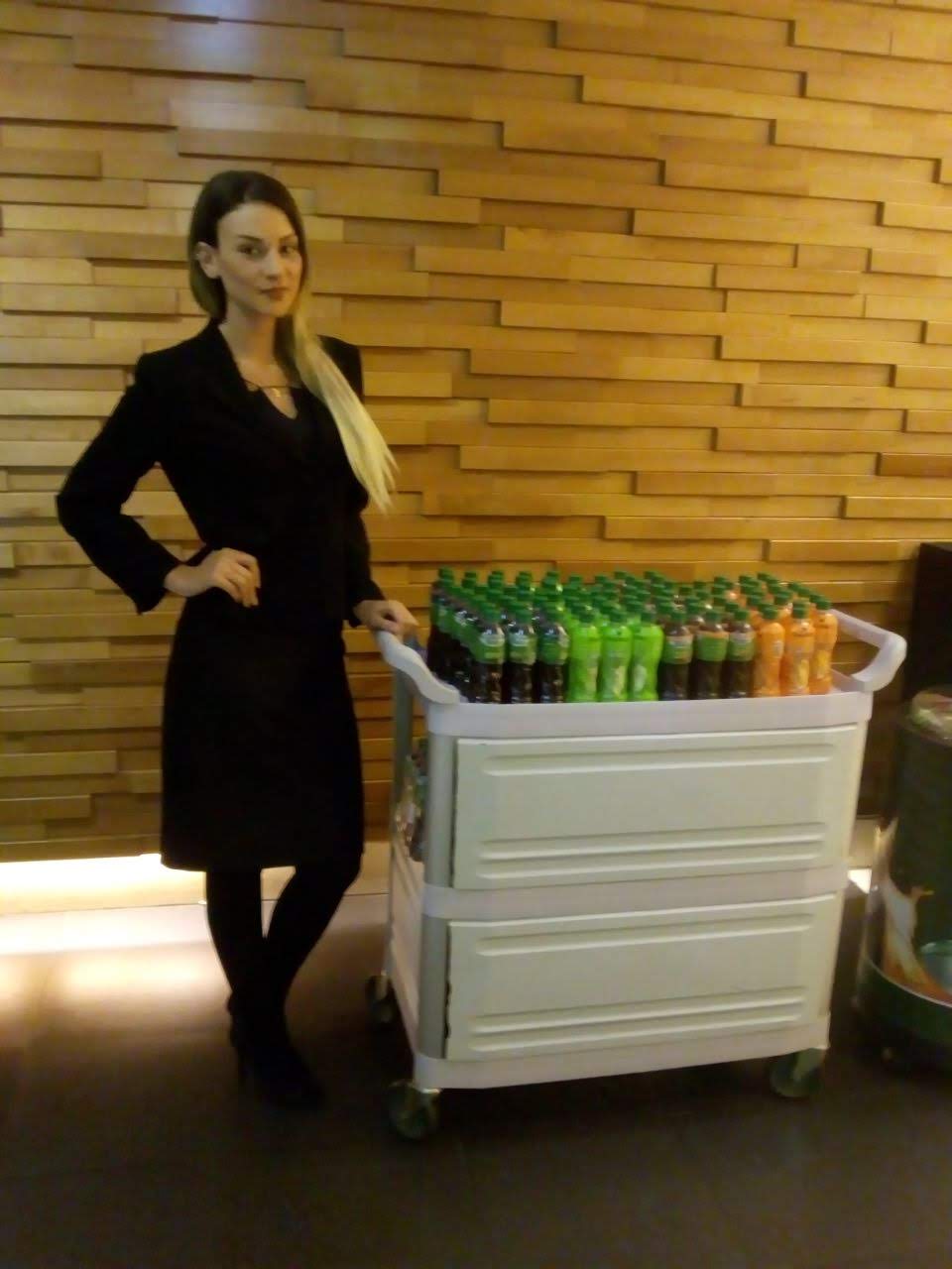 A ativação de marca é um mix de estratégias realizadas com o objetivo de agregar valor ao público através de experiências memoráveis. As ações podem ser operacionalizadas durante um curto período de dias ou mesmo horas. A marca é ativada quando ela consegue fazer parte da vida das pessoas, trazendo mais utilidade, diversão ou encantamento.