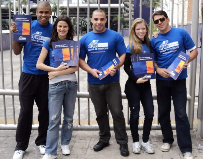 A ativação de marca é um mix de estratégias realizadas com o objetivo de agregar valor ao público através de experiências memoráveis. As ações podem ser operacionalizadas durante um curto período de dias ou mesmo horas. A marca é ativada quando ela consegue fazer parte da vida das pessoas, trazendo mais utilidade, diversão ou encantamento.