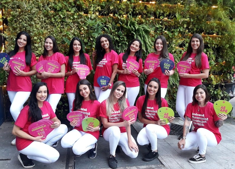 A ativação de marca é um mix de estratégias realizadas com o objetivo de agregar valor ao público através de experiências memoráveis. As ações podem ser operacionalizadas durante um curto período de dias ou mesmo horas. A marca é ativada quando ela consegue fazer parte da vida das pessoas, trazendo mais utilidade, diversão ou encantamento.#feiras #modelos #agenciadeeventos #promotoras #casting #recepcionistasdeeventos #stands #recepcionistadeeventos #promotorasdeeventos #ativacoes #produtoradeeventos #montadoradestands #buffet #agencianuclear #marketingdigital #networkmarketing  #digitalmarketing #socialmediamarketing #marketingonline #onlinemarketing #marketingagency  #marketingstrategy #socialmarketing #influencermarketing #themarketingplanet #inboundmarketing #marketingsocial #marketinginmobiliario #socialmediamarketingtips #instagrammarketing #marketingplan #b2bmarketing 