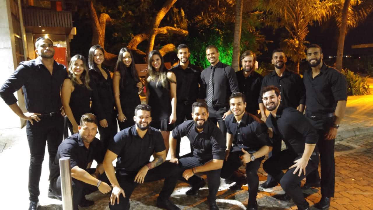 A ativação de marca é um mix de estratégias realizadas com o objetivo de agregar valor ao público através de experiências memoráveis. As ações podem ser operacionalizadas durante um curto período de dias ou mesmo horas. A marca é ativada quando ela consegue fazer parte da vida das pessoas, trazendo mais utilidade, diversão ou encantamento.