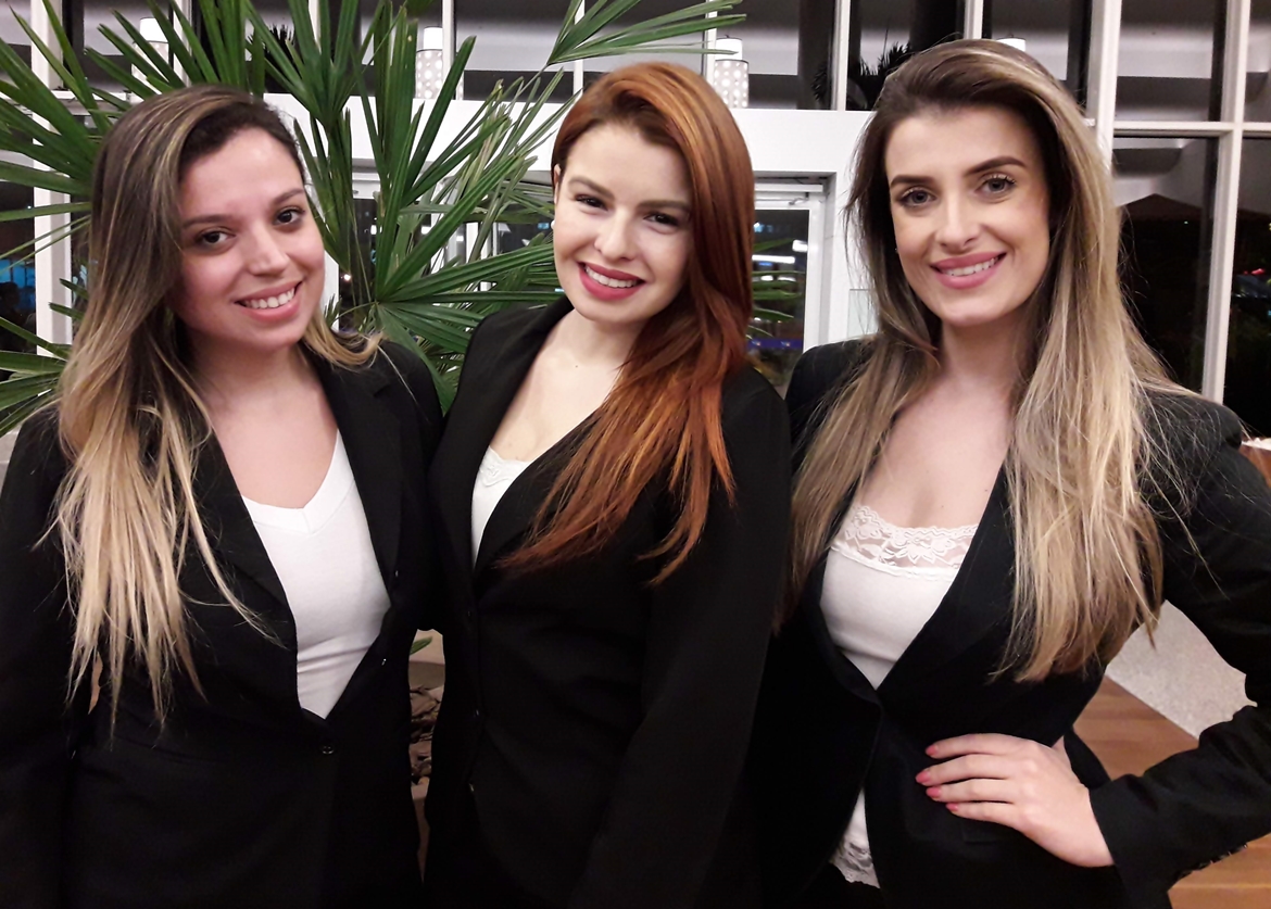 A ativação de marca é um mix de estratégias realizadas com o objetivo de agregar valor ao público através de experiências memoráveis. As ações podem ser operacionalizadas durante um curto período de dias ou mesmo horas. A marca é ativada quando ela consegue fazer parte da vida das pessoas, trazendo mais utilidade, diversão ou encantamento.