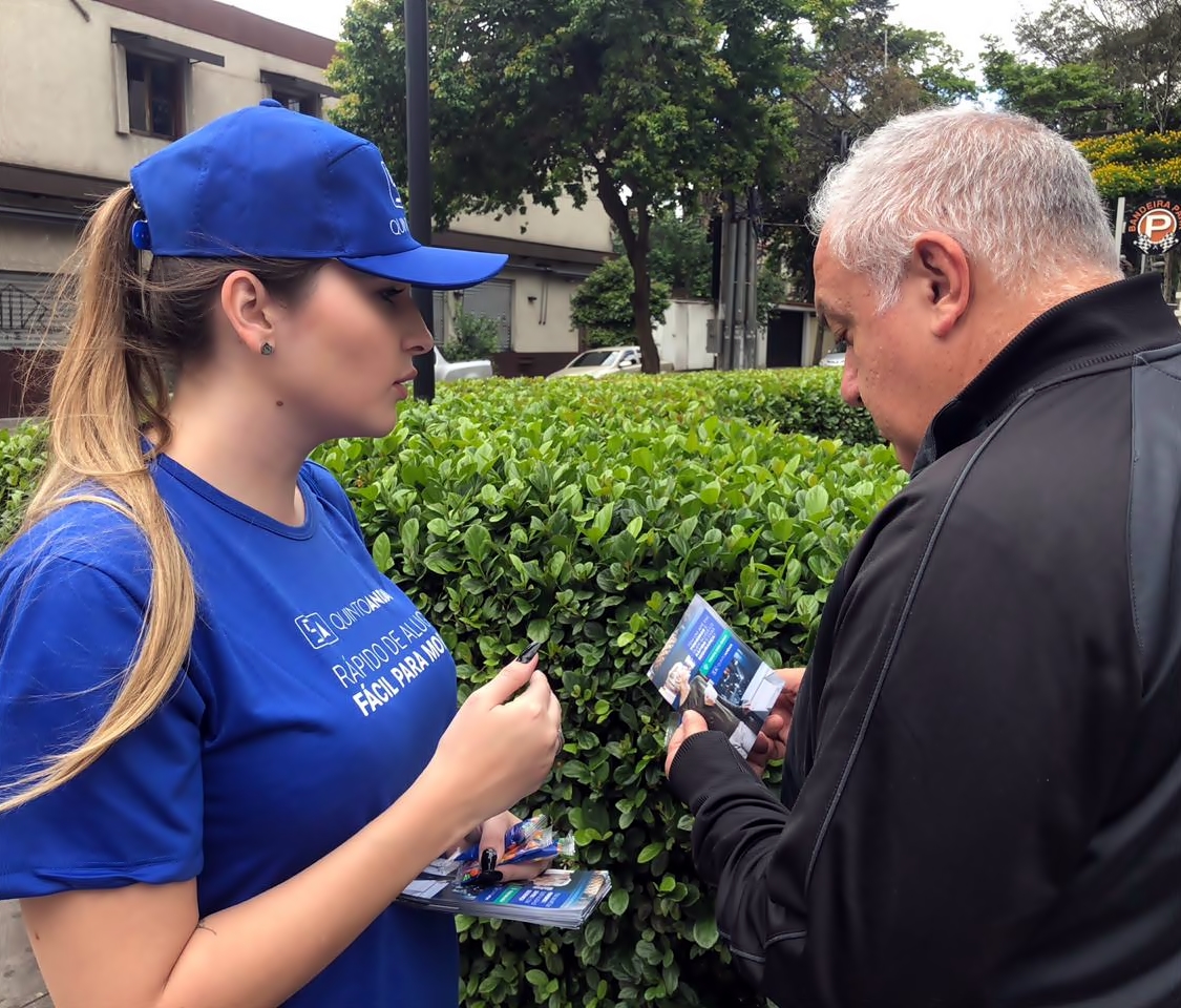 A ativação de marca é um mix de estratégias realizadas com o objetivo de agregar valor ao público através de experiências memoráveis. As ações podem ser operacionalizadas durante um curto período de dias ou mesmo horas. A marca é ativada quando ela consegue fazer parte da vida das pessoas, trazendo mais utilidade, diversão ou encantamento.