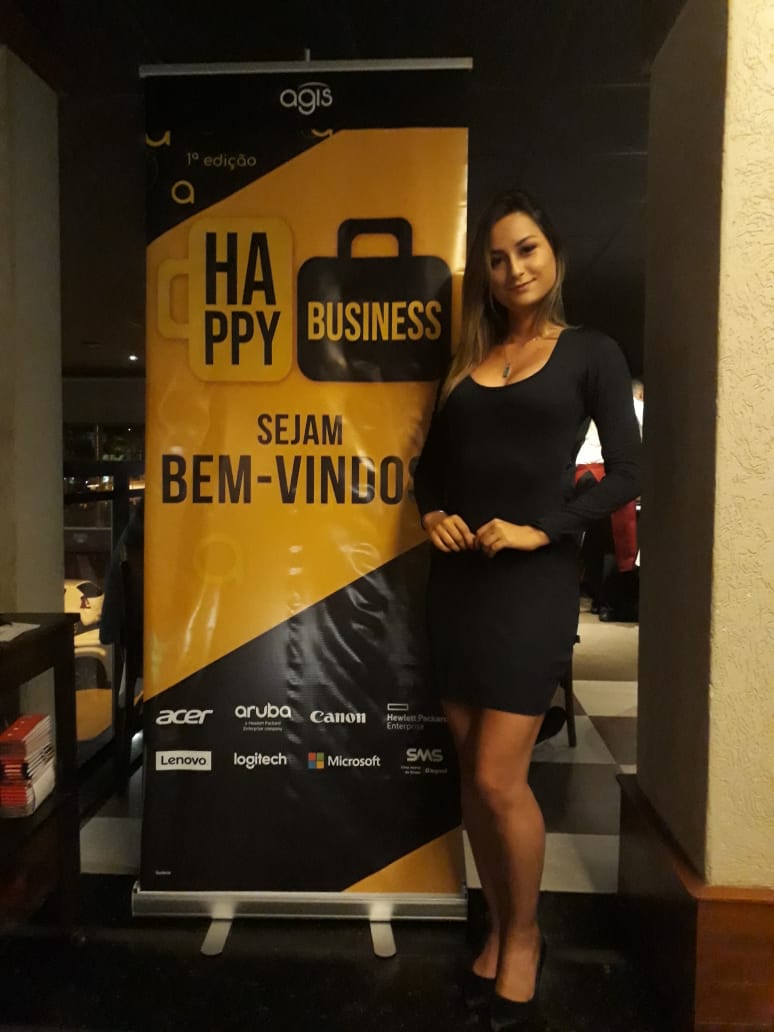 A ativação de marca é um mix de estratégias realizadas com o objetivo de agregar valor ao público através de experiências memoráveis. As ações podem ser operacionalizadas durante um curto período de dias ou mesmo horas. A marca é ativada quando ela consegue fazer parte da vida das pessoas, trazendo mais utilidade, diversão ou encantamento.